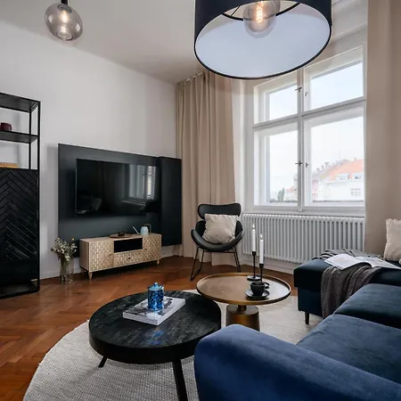 Days - One-bedroom With Netflix And Workspace Apartamento *