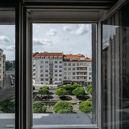 Days - One-bedroom With Netflix And Workspace Apartamento *