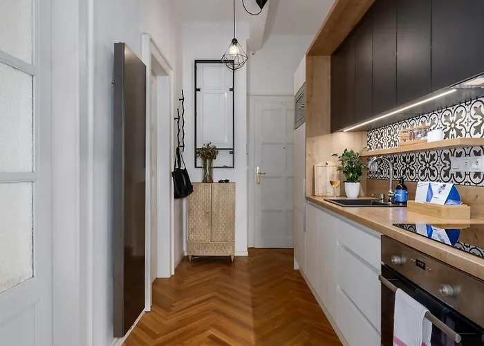 Days - One-bedroom With Netflix And Workspace Apartamento