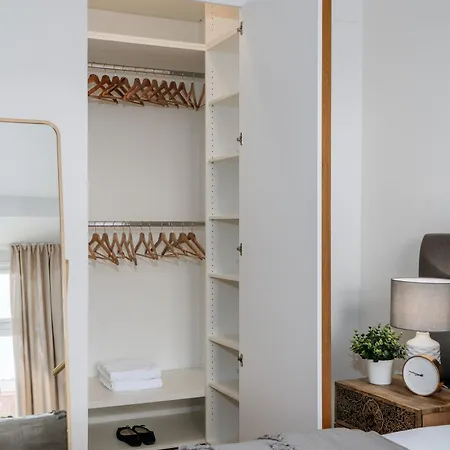 Apartment Days - One-bedroom With Netflix And Workspace Prag